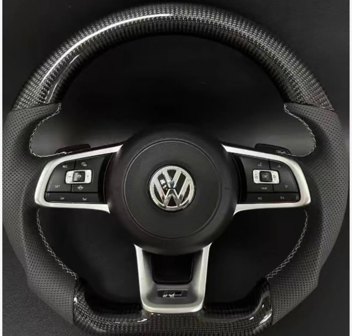 Volkswagen custom volan s karbon detaljima